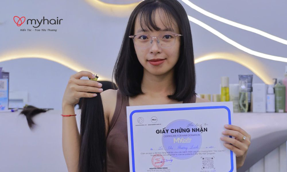 Hình ảnh hiến tóc ở Đắk Nông mang cảm giác chân thật và gần gũi