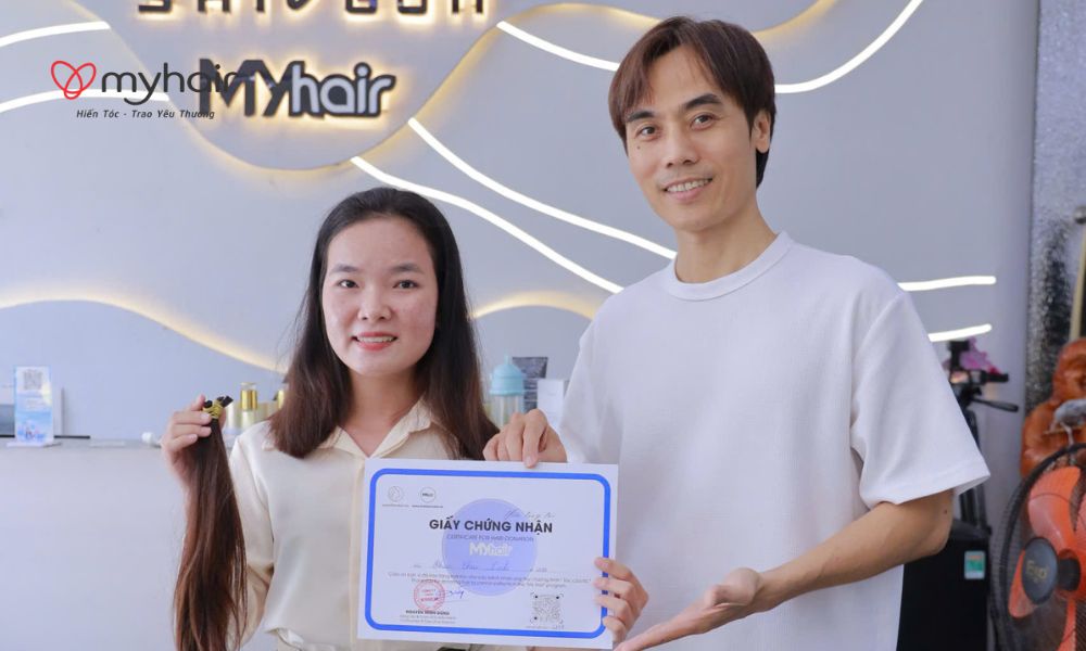 Hiến tóc ở Lâm Đồng tại salon tóc phong cách tối giản hiện đại