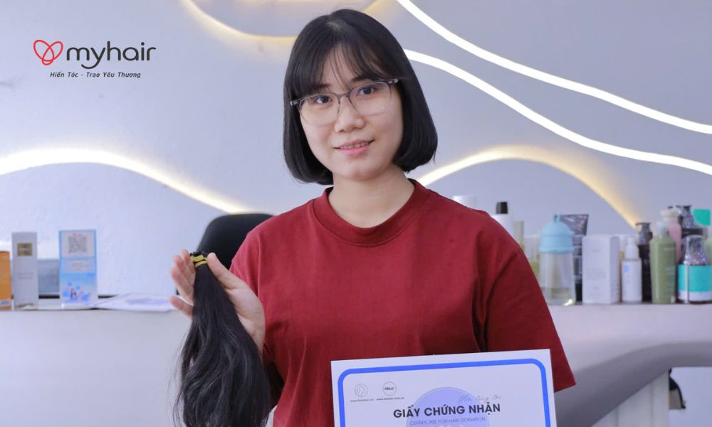 Người trẻ hiến tóc ở Tiền Giang sau thời gian dài chăm sóc tóc