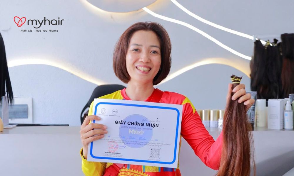 Một mái tóc được trao đi trong hành trình hiến tóc ở Sóc Trăng đầy ý nghĩa