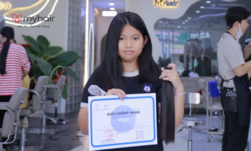 Một lựa chọn xuất phát từ trái tim trong hành trình hiến tóc ở An Giang