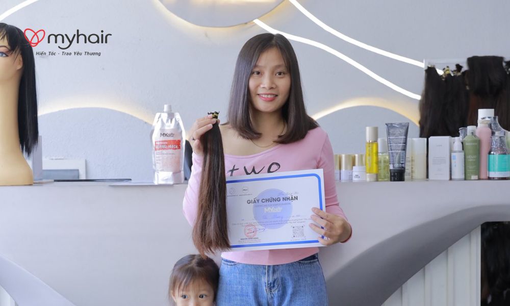Mỗi mái tóc trao đi đều mang theo giá trị của lòng nhân ái từ hiến tóc ở Cà Mau